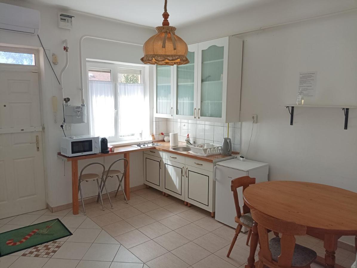 Sarahome2 Segedin Dış mekan fotoğraf